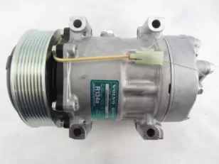 Compresor de Aire Acondicionado 24V para Excavadora Volvo EC250D–EC950E | Alta Resistencia para Maquinaria Pesada